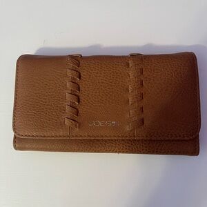 Joe’s tan wallet